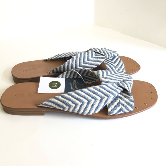 Universal Thread Women’s Louise Chevron Print Knotted Sandals Size 11 - Picture 3 of 10